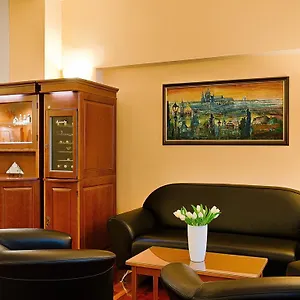Cloister Hotel