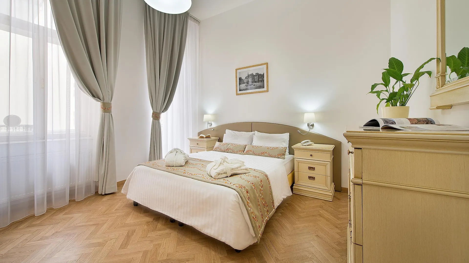 Hotel Suite Home Прага