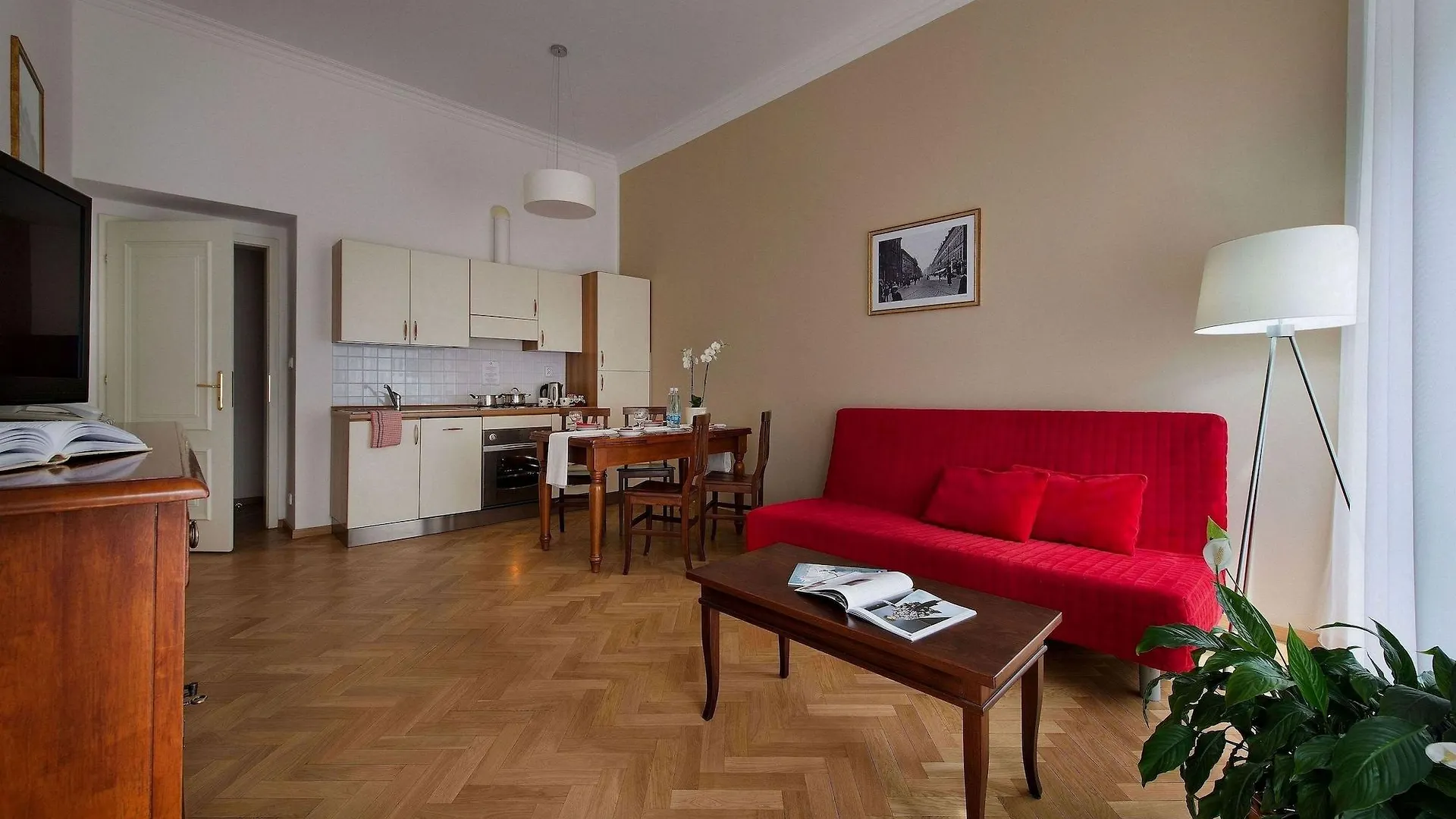 Hotel Suite Home Прага 4*,