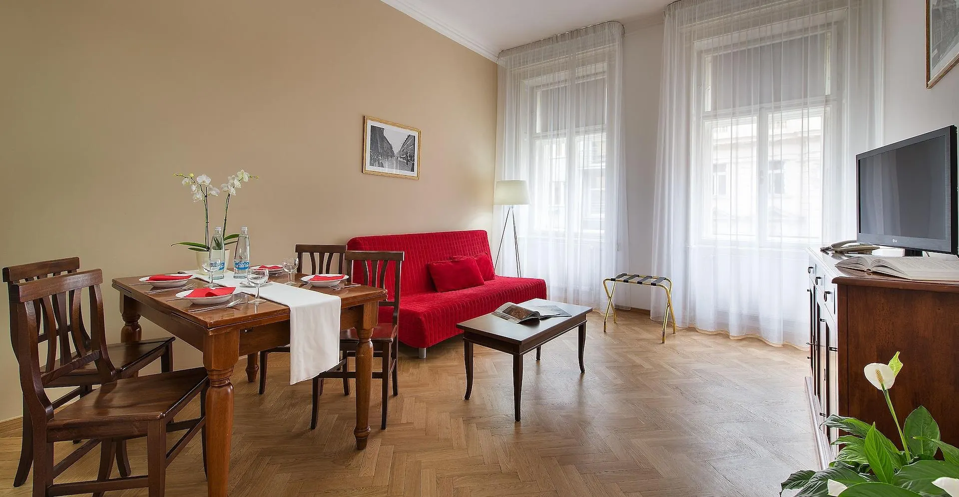 Hotel Suite Home Прага Апарт-отель