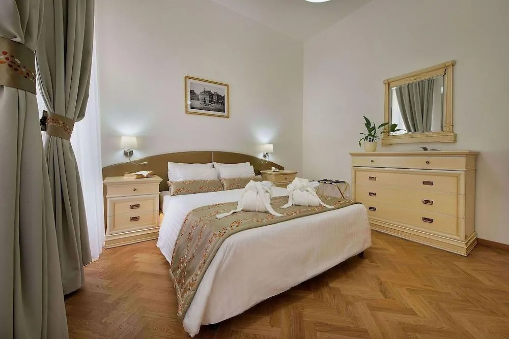 Hotel Suite Home Прага Чехия