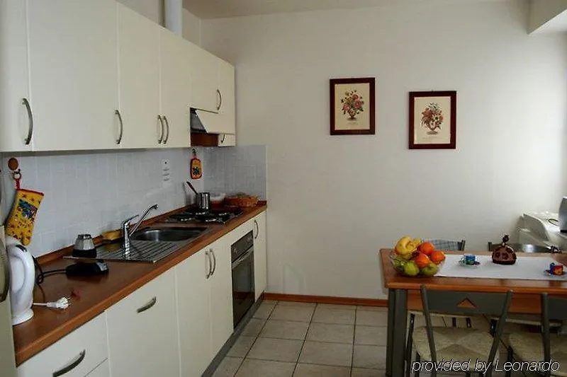 Hotel Suite Home Прага 4*,
